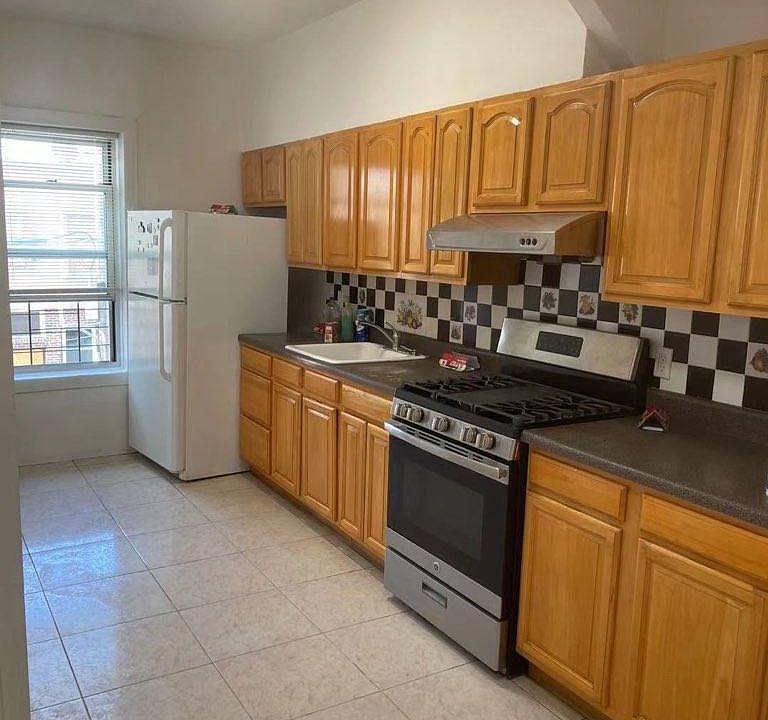 1st image of 7824 16th Ave #2