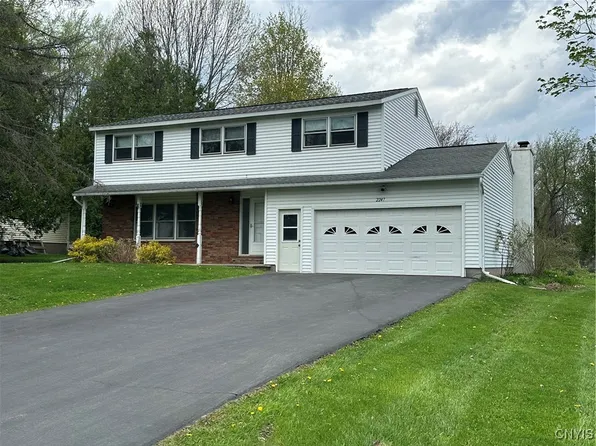 2247 Mott Rd, Baldwinsville, NY 13027