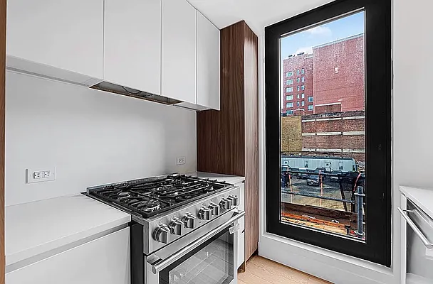 Rented by West 124th Manager LLC | media 44