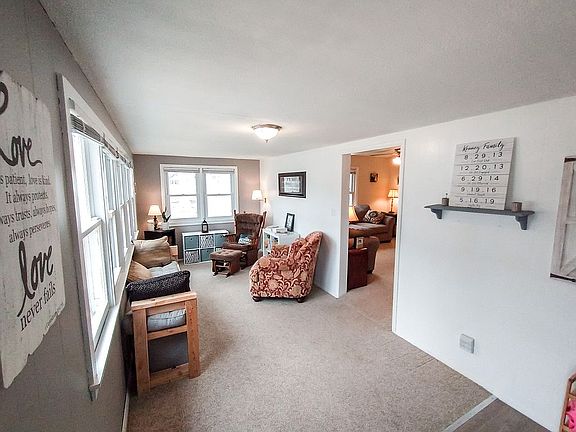 Front Sun Room/Dining Room
