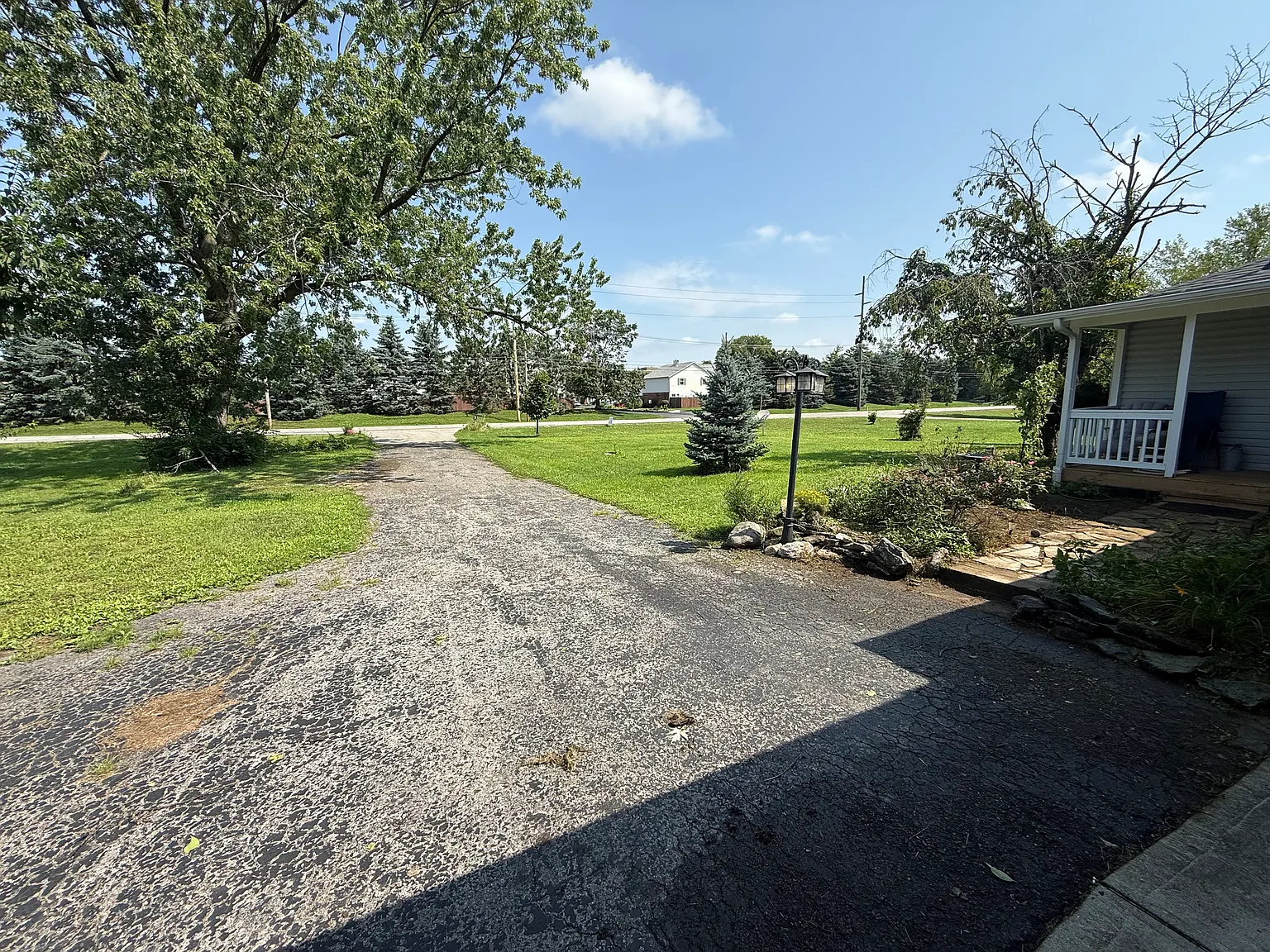 3 bed, 1736 sqft, $2,750 — Photo 2