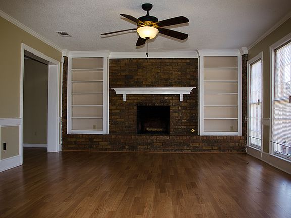 3rd image of 3953 Fern Valley Dr