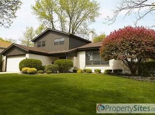 81 Swift Ln, Naperville, IL 60565