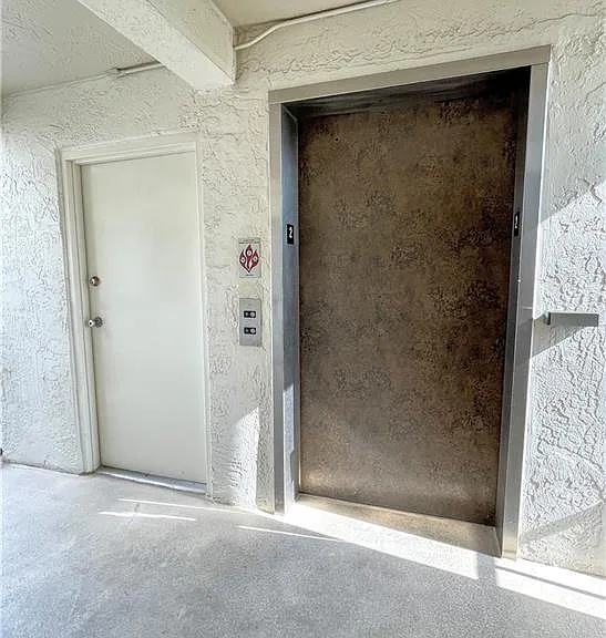 260 Southbay Dr #204 — Photo 23