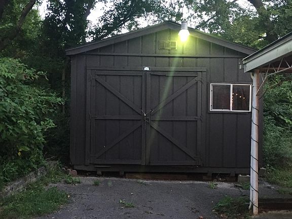 Private shed with lock 