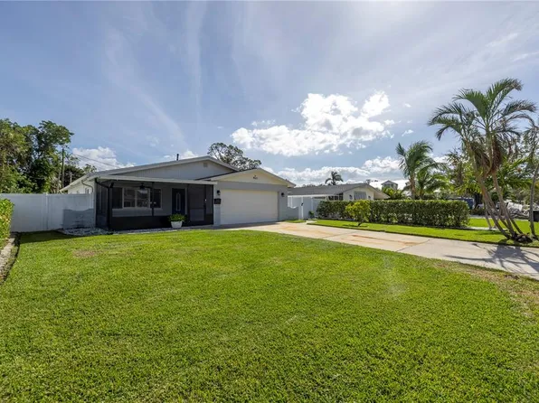 4501 Helena St NE, Saint Petersburg, FL 33703
