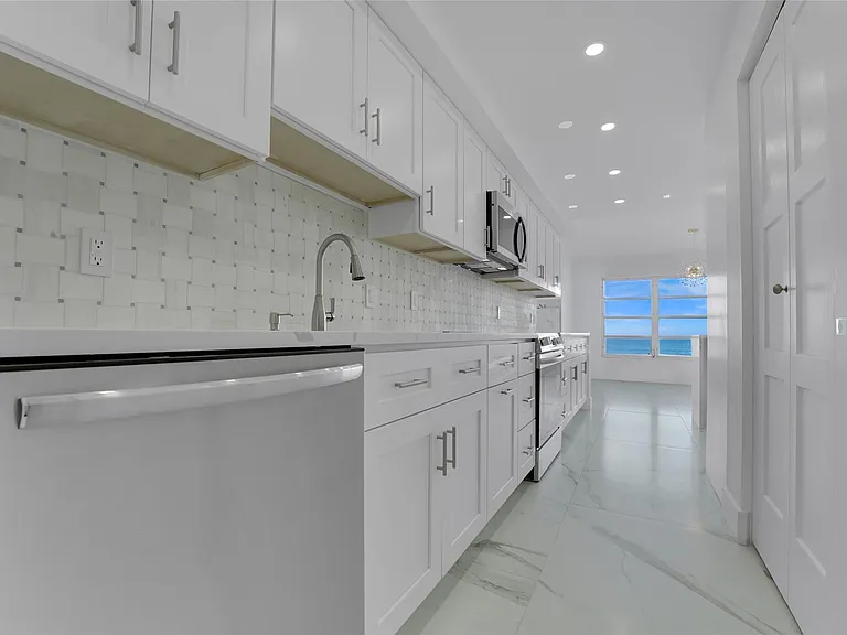 3900 Galt Ocean Dr #511 — Photo 6