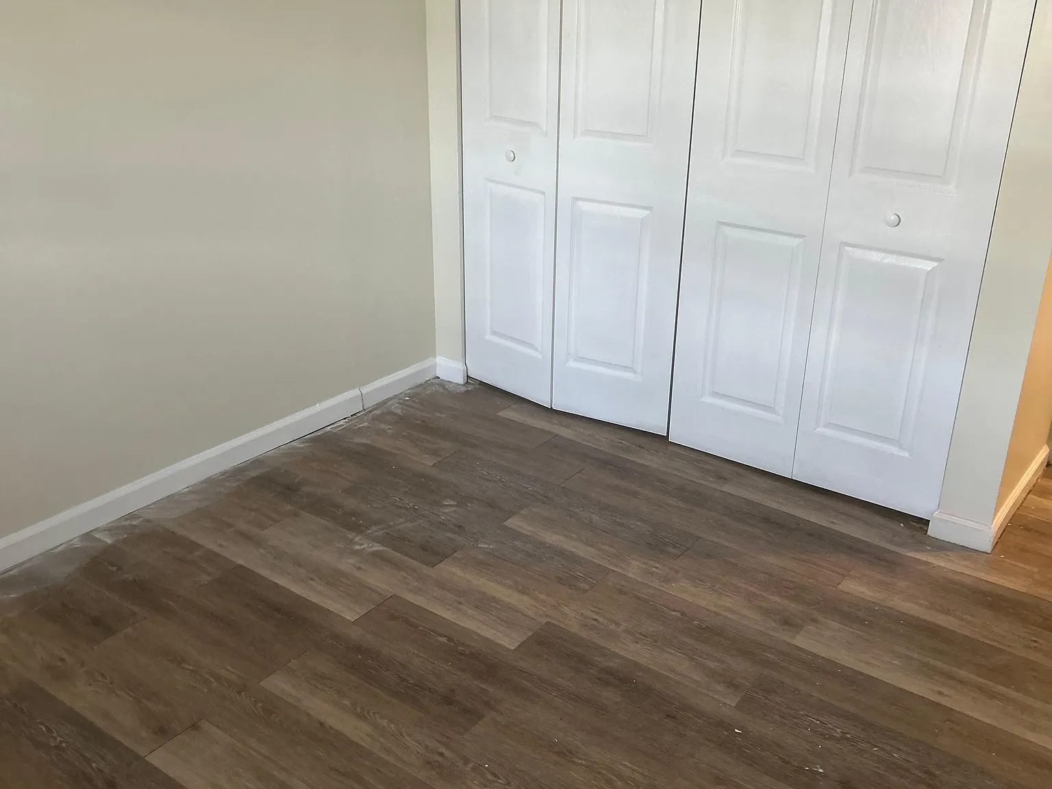1 bed, 936 sqft, $1,800 — Photo 4