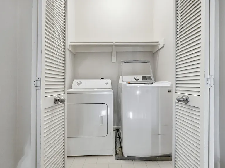 2913 Crawford St #B — Photo 18