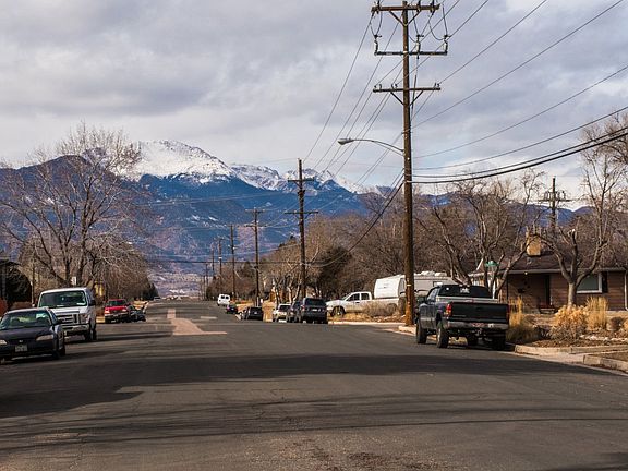 Street view of Pikes Peak