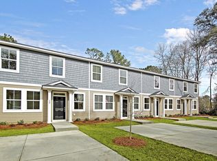 820 W 3rd North St, Summerville, SC 29483