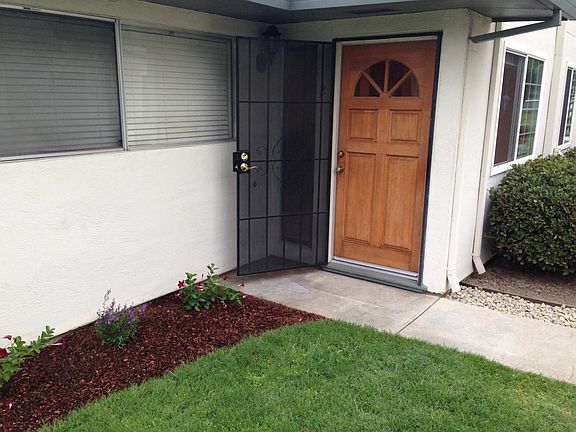 3rd image of 5528 Spinnaker Dr APT 2