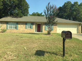 10008 Rick Dr, Woodway, TX 76712