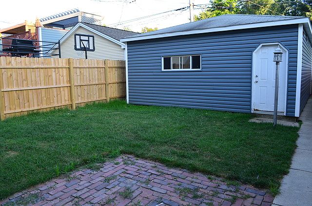 1st image of 2143 W Bradley Pl #2