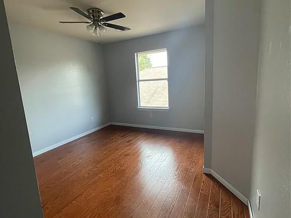 3rd image of 12027 Privada Saratoga Ave