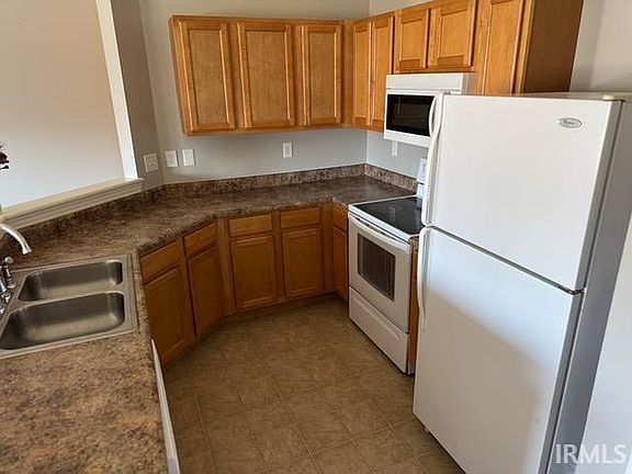 4th image of 3216 Kildaire Dr