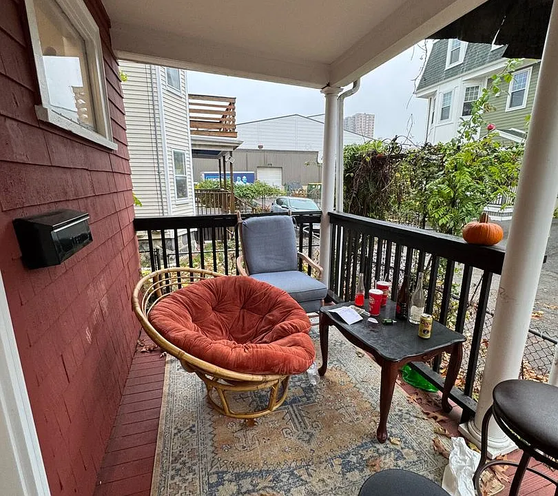 18 Sawyer Ter