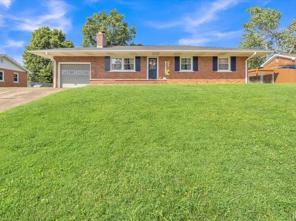 2607 Meadow Lark Ln, Evansville, IN 47720