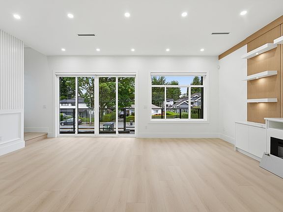 4th image of 9550 126th St #1