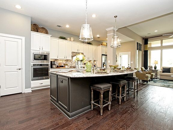 The Larmona - Kitchen