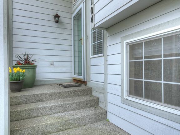 3rd image of 10704 211th Avenue Ct E