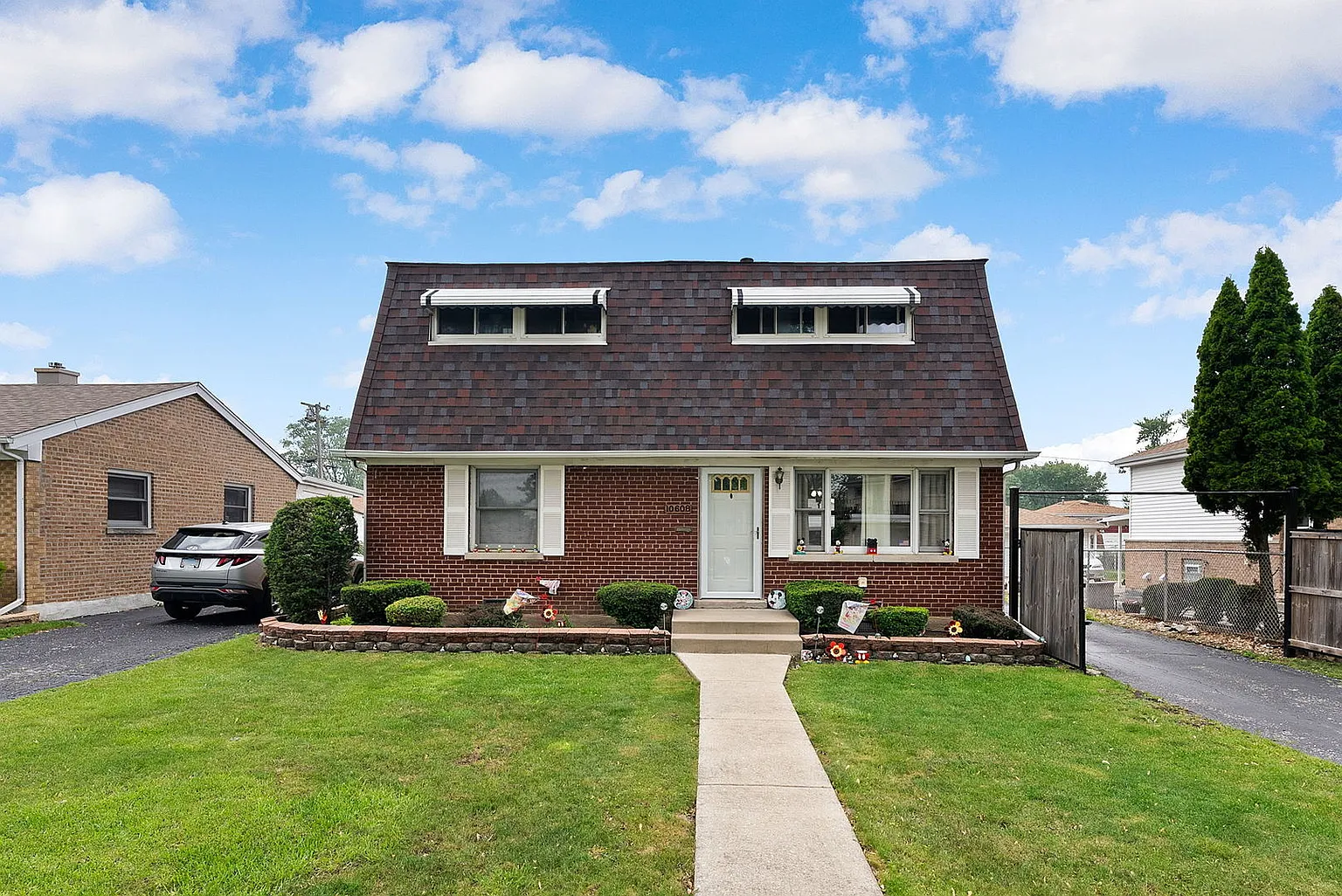 10608 Moody Ave photo 1