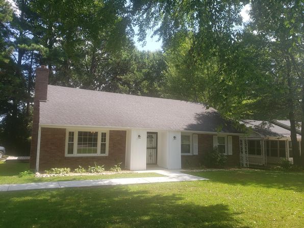 430 Honeysuckle Ln