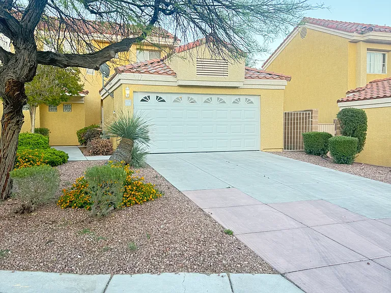3538 Casa Real Way — Photo 2