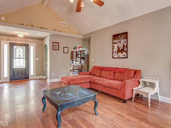 3rd image of 900 Scenic Lake Dr