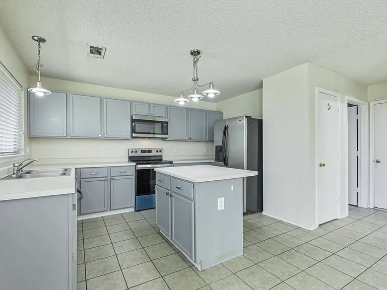 3720 Bandera Ranch Rd — Photo 9