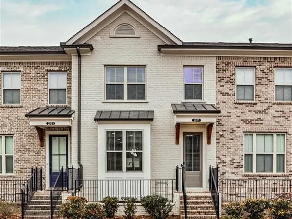 2071 Glenview Park Cir, Duluth, GA 30097