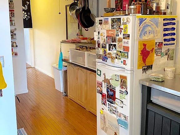 4th image of 4744 Vernon Blvd #4R