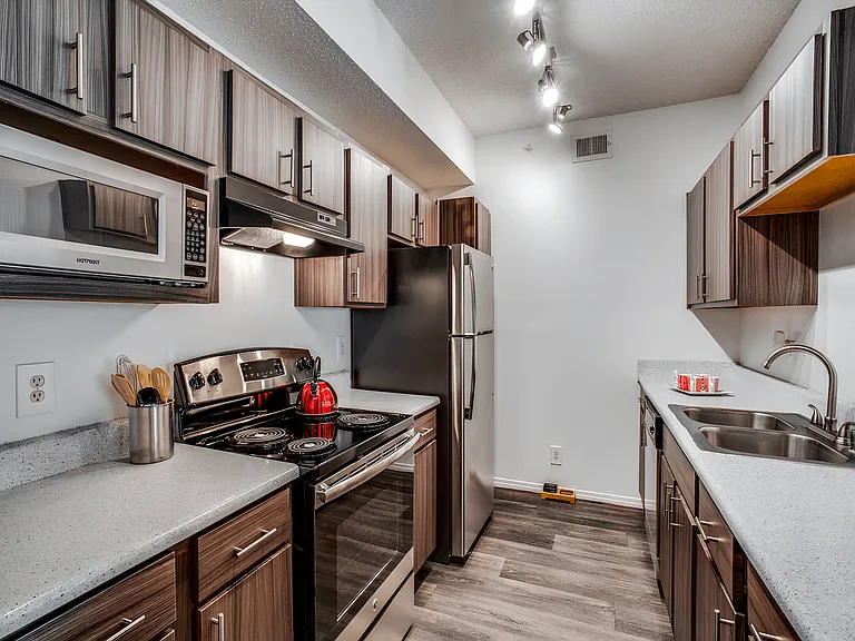 The Gio Apartments — Photo 17