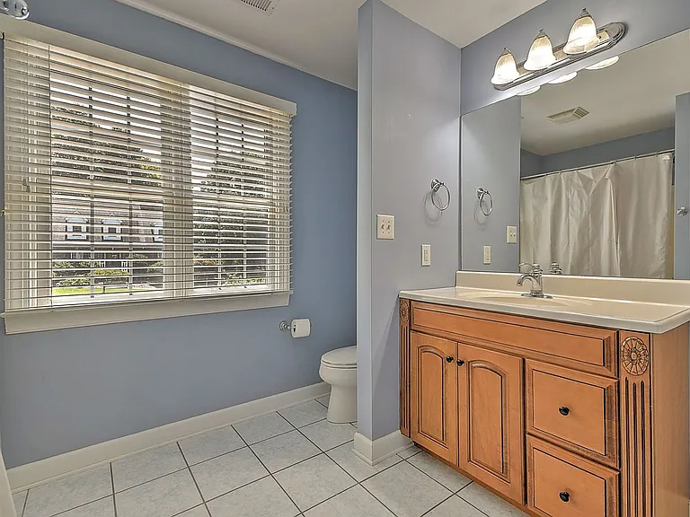 9 Wayland Ct — Photo 36