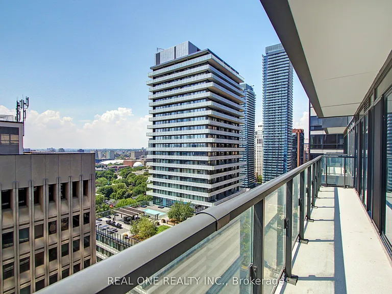 955 Bay St #2313 — Photo 16