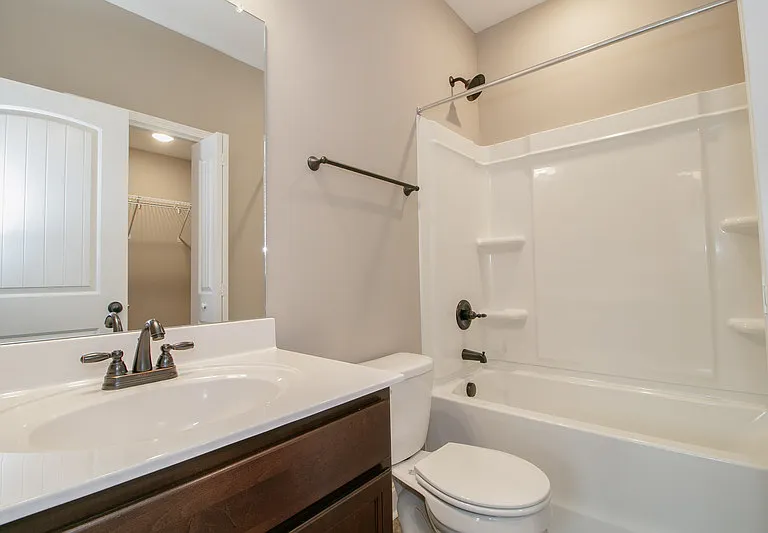 180 Dundee Dr — Photo 6