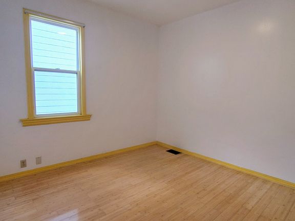 3rd image of 253 Louisburg St #A
