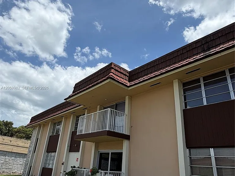 5501 SW 77th Ct #204C — Photo 3