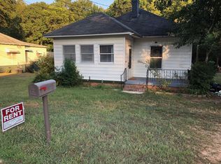 11 Gallon St, Laurens, SC 29360