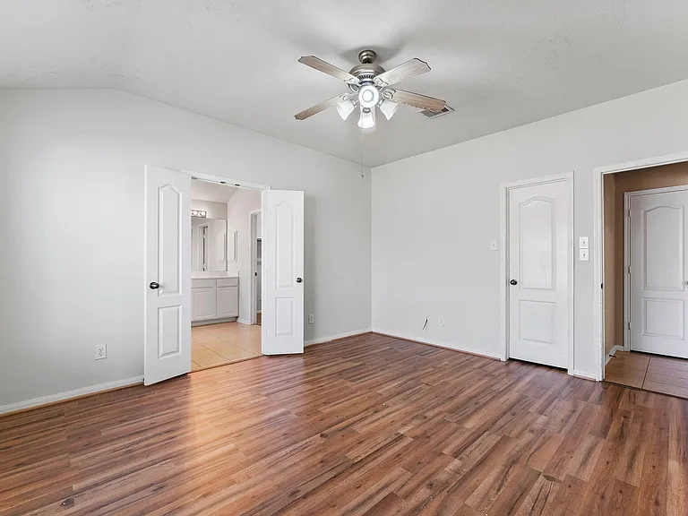 30218 Deleon Fields Dr — Photo 25