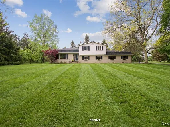 3423 Burwood Ln, Highland, MI 48357