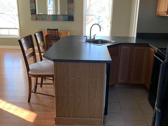 4th image of 434 Arrington Ave