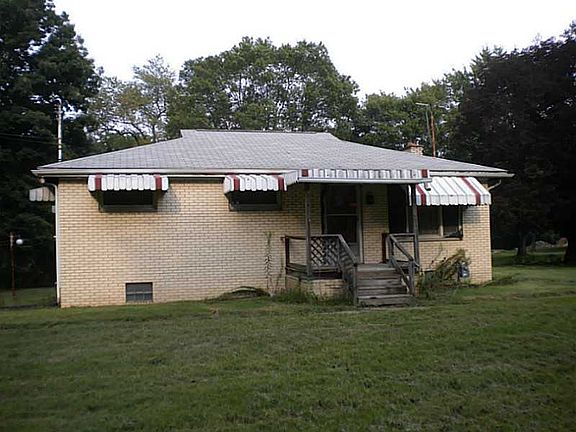 2nd image of 431 Country Club Dr