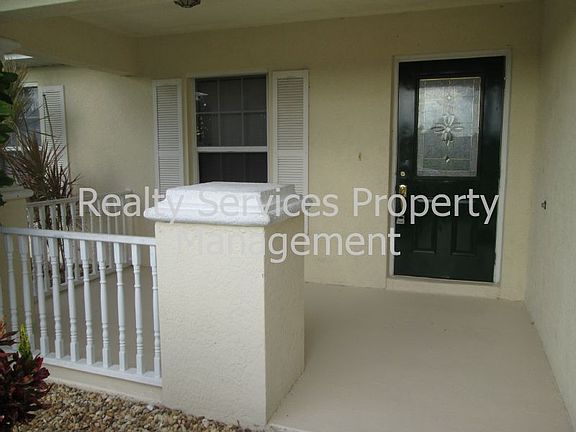 2nd image of 3016 NE 2nd Ave
