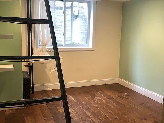 4th image of 353 Tompkins Ave #1B