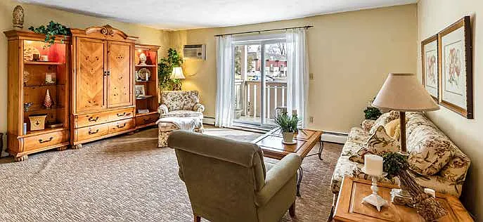 67 Cook Ln — Photo 2