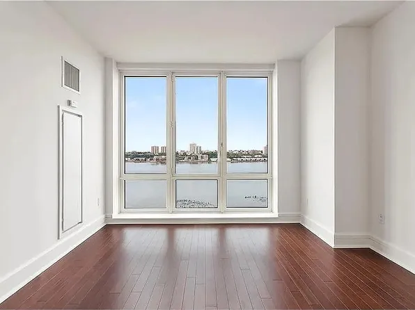 60 Riverside Blvd APT 1707, New York, NY 10069