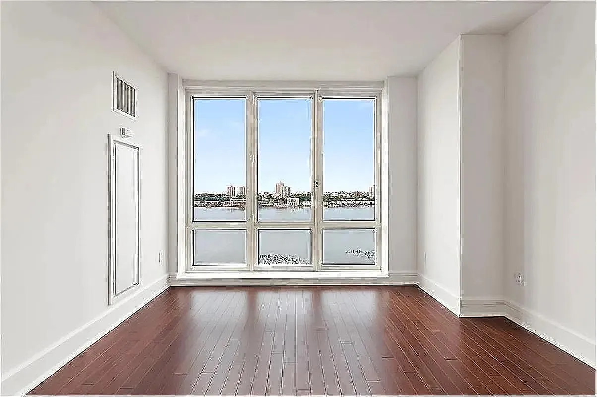 60 Riverside Blvd APT 1707 photo 1