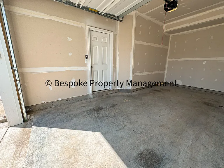 56 Dover Ct — Photo 36