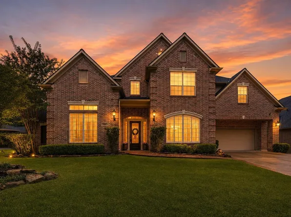 118 N Shawnee Ridge Cir, Spring, TX 77382